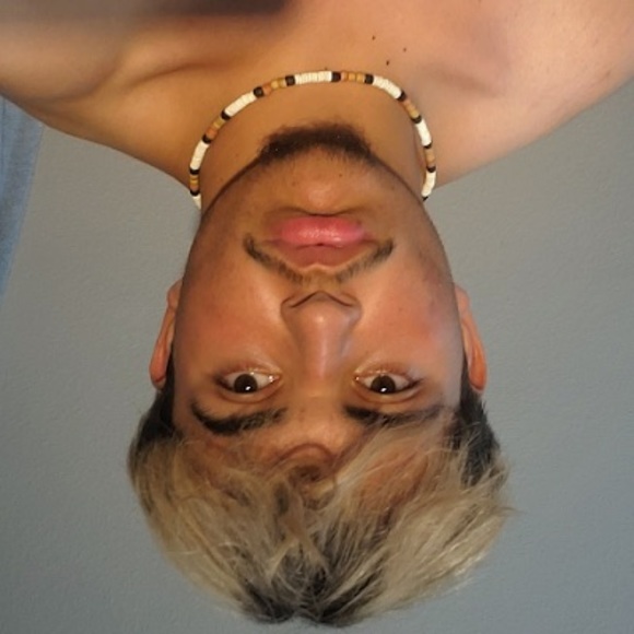 Meet your Posher, Ezra - Picture 1 of 1